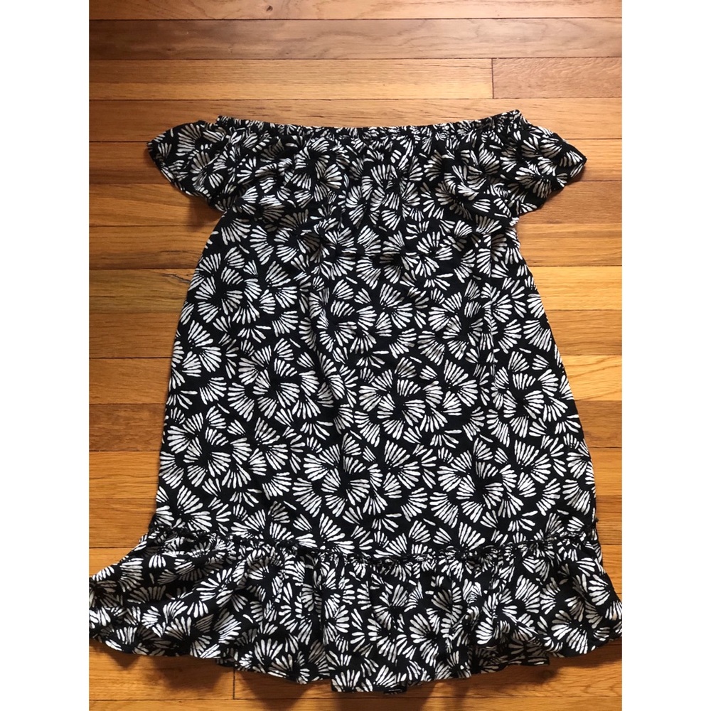 Off the shoulder swimsuit coverup